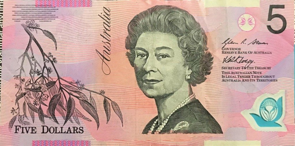 怪訝な顔をする店員】オーストラリア 旧5ドル札を手に入れたので 
