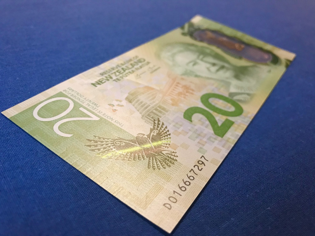 【煌びやか！】ニュージーランド 新20ドル紙幣についてまとめてみた